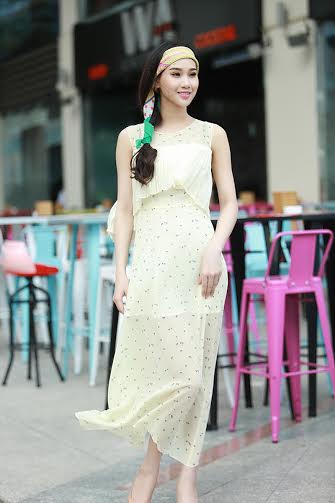 Hầu hết những trang phục của người đẹp đều là những thiết kế Việt Nam. Thanh Trúc cho biết hiện nay nhiều thương hiệu thời trang trong nước cũng như các nhà thiết kế Việt cũng rất tài năng nên cô luôn chọn mua trang phục trong nước thay vì các thương hiệu nước ngoài.